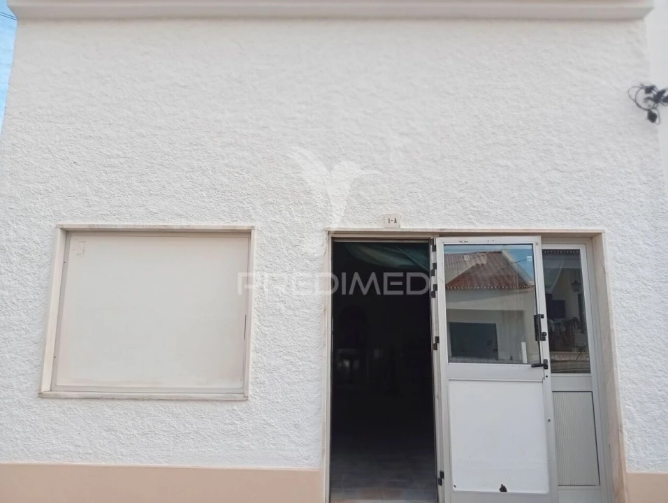 Moradia T0 para Venda em Nossa Senhora da Conceição e São Bartolomeu Foto 2