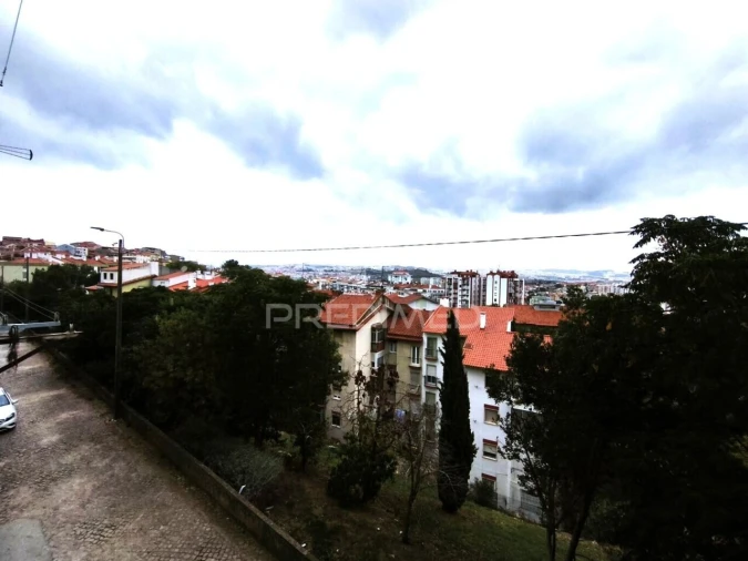 Apartamento T2 para Venda em Águas Livres Foto 26