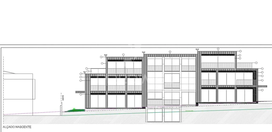 Terreno para Venda em Cidade da Maia Foto 11