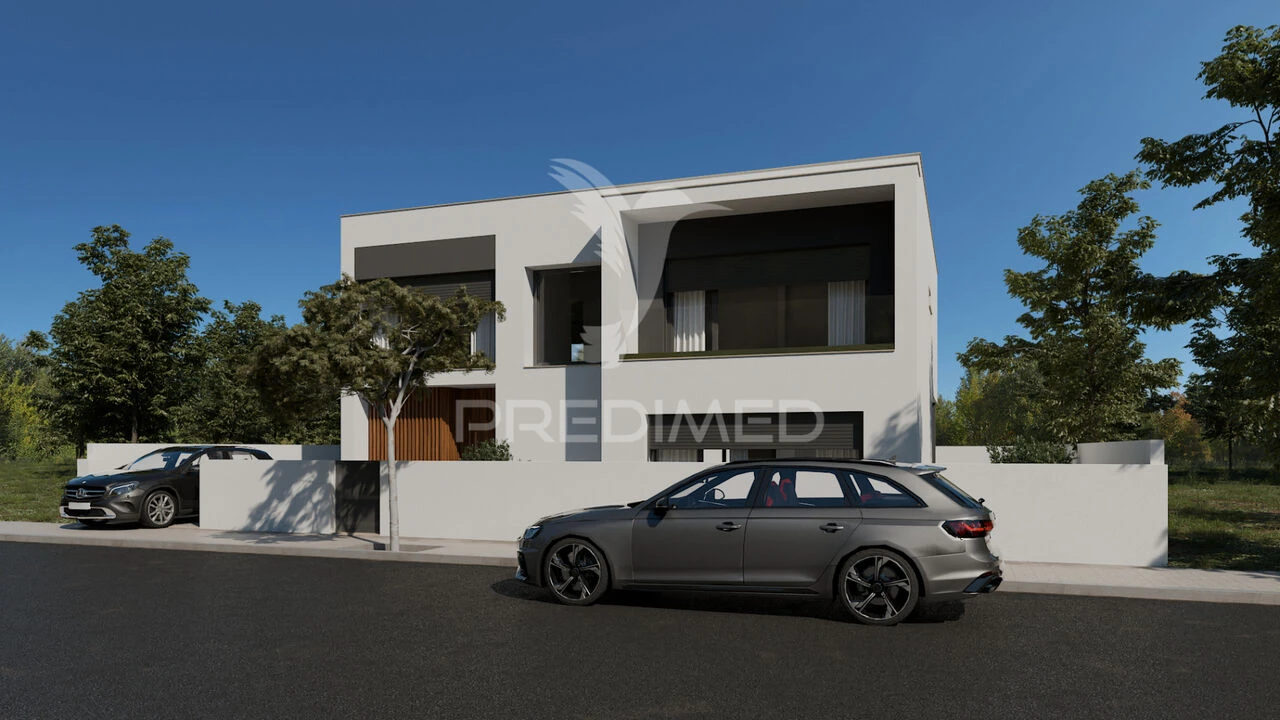 Moradia T4 para Venda em Nossa Sra de Fatima Foto 1