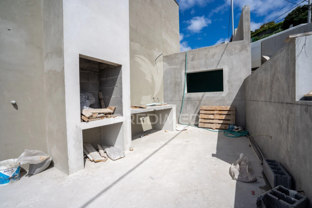 Moradia T3 para Venda em Canhas Foto 10