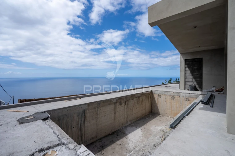 Moradia T3 para Venda em Canhas Foto 6