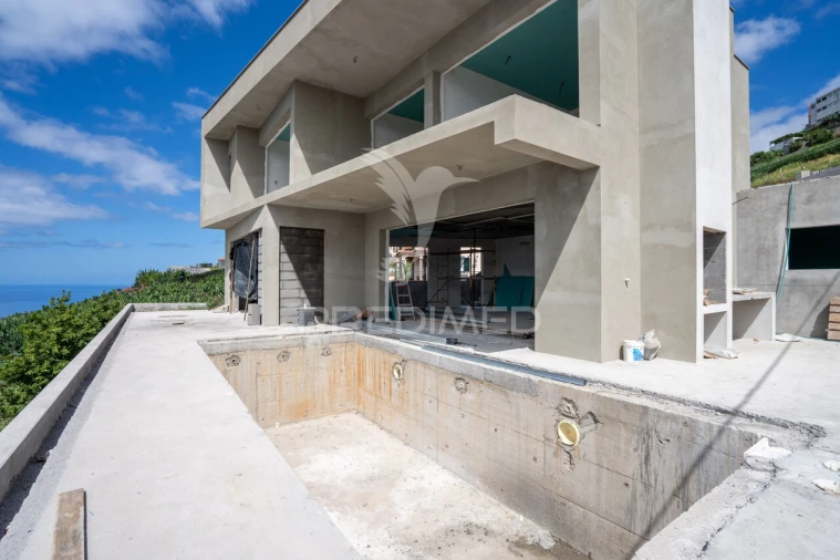 Moradia T3 para Venda em Canhas Foto 2