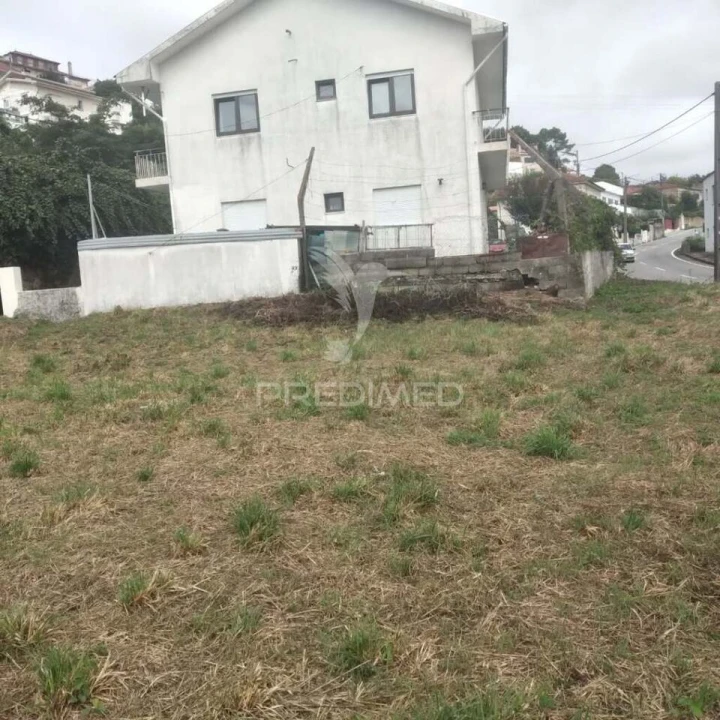 Terreno para Venda em Fiães Foto 3