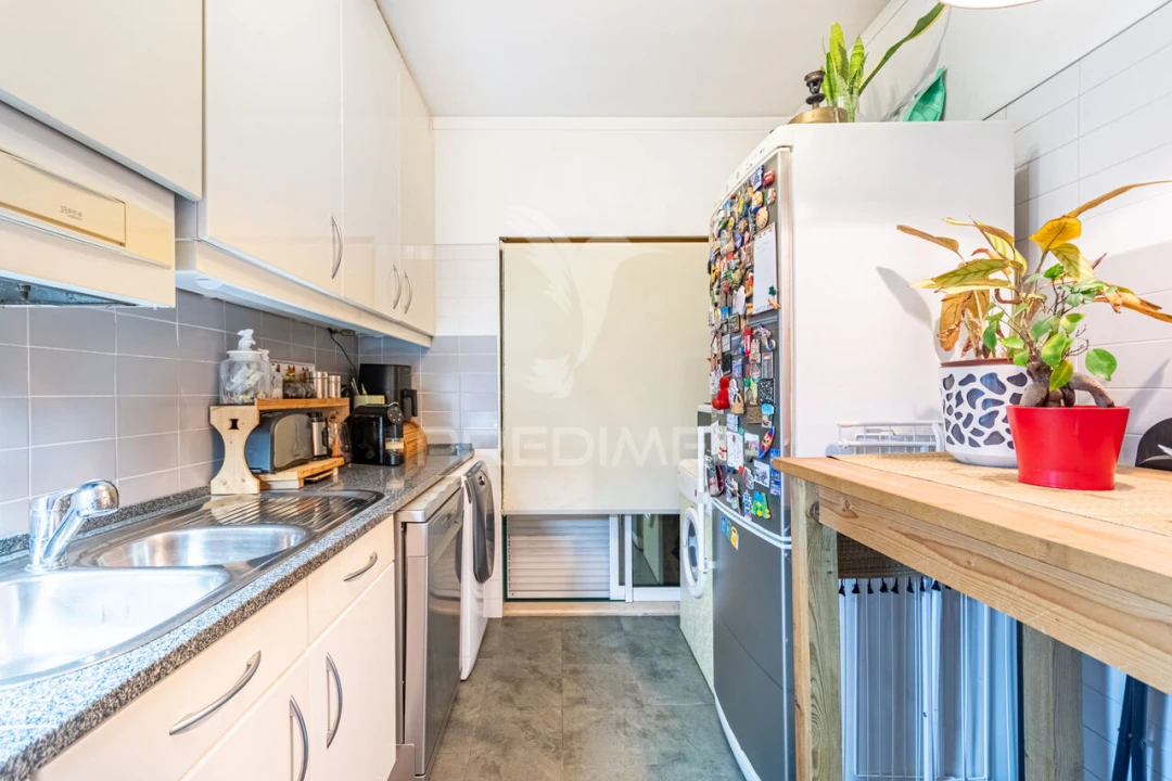 Apartamento T3 para Venda em São Domingos de Benfica Foto 4