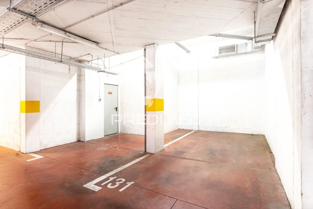 Apartamento T3 para Venda em São Domingos de Benfica Foto 23