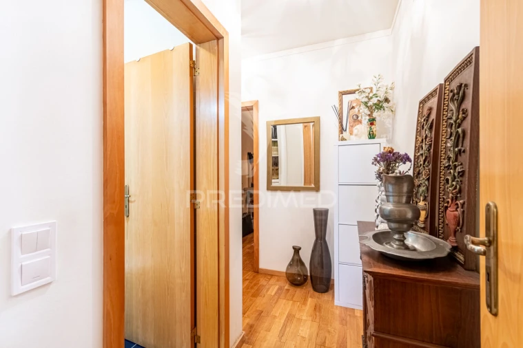 Apartamento T3 para Venda em São Domingos de Benfica Foto 9