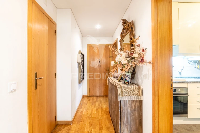 Apartamento T3 para Venda em São Domingos de Benfica Foto 10