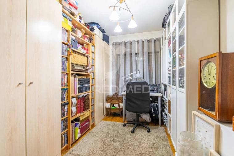 Apartamento T3 para Venda em São Domingos de Benfica Foto 17