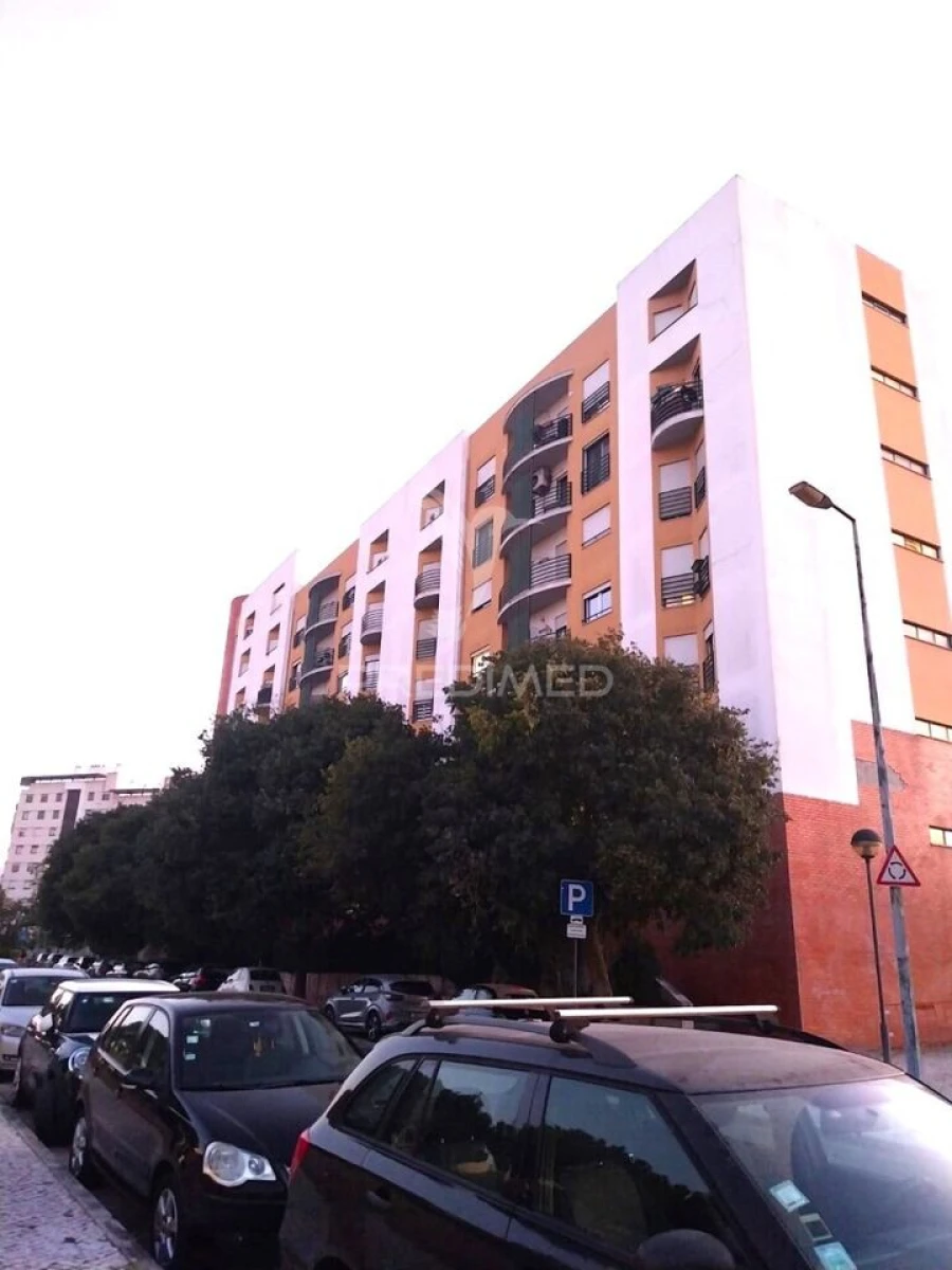 Apartamento T3 para Venda em São Domingos de Benfica Foto 25