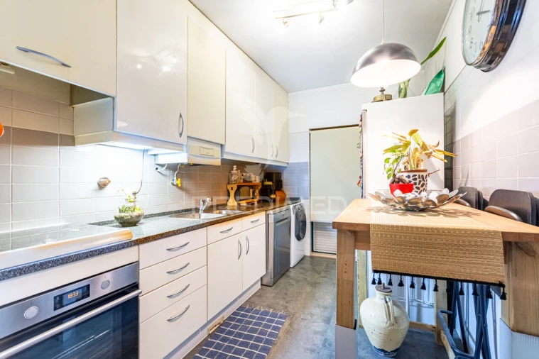 Apartamento T3 para Venda em São Domingos de Benfica Foto 2