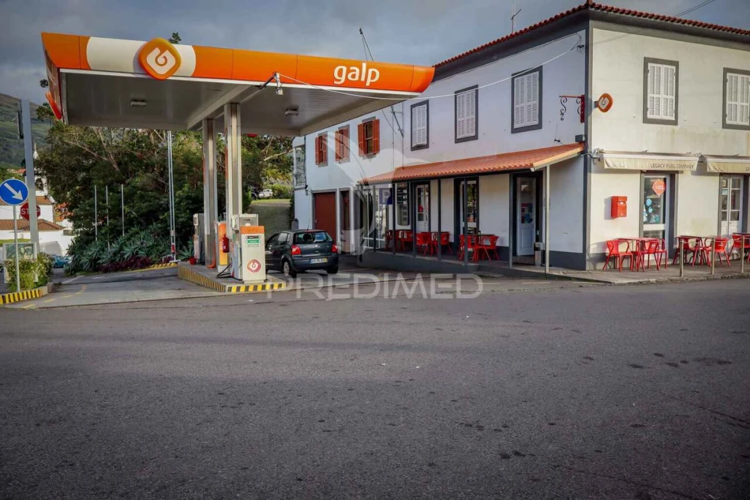 Prédio para Trespasse em Lajes do Pico Foto 1