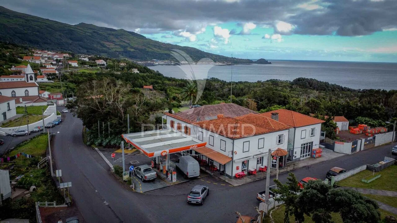 Prédio para Trespasse em Lajes do Pico Foto 18