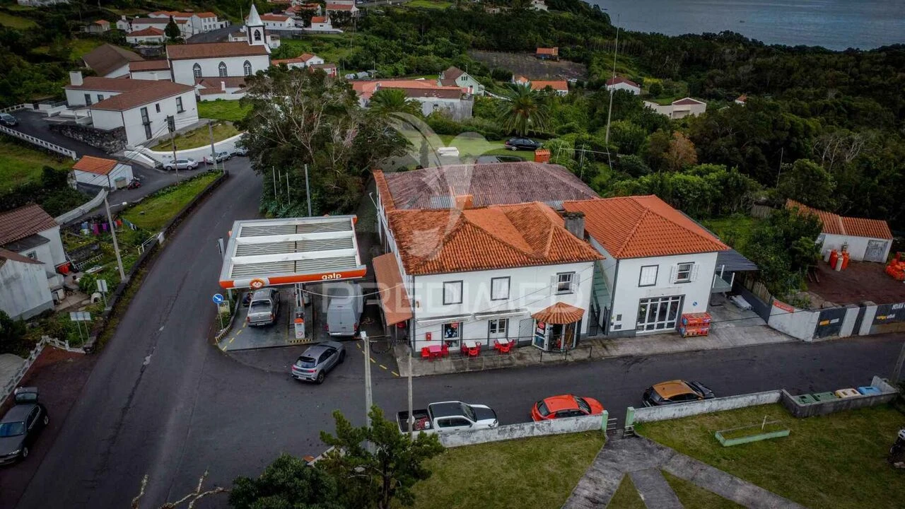 Prédio para Trespasse em Lajes do Pico Foto 19