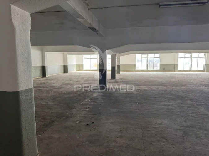 Armazém para Venda em Amora Foto 8