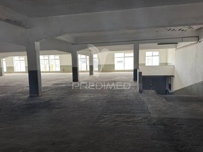 Armazém para Venda em Amora Foto 4