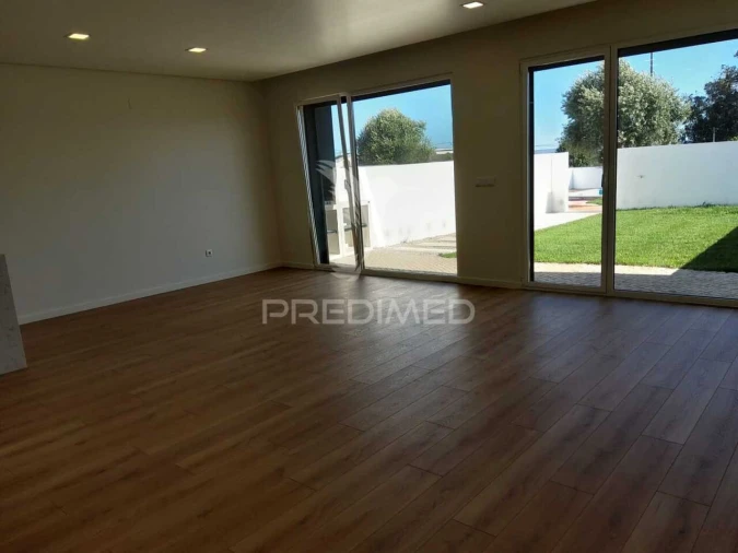 Moradia T4 para Venda em Nossa Sra de Fatima Foto 36