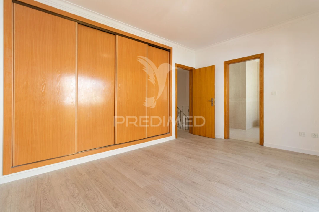 Moradia T4 para Venda em Palmela Foto 18