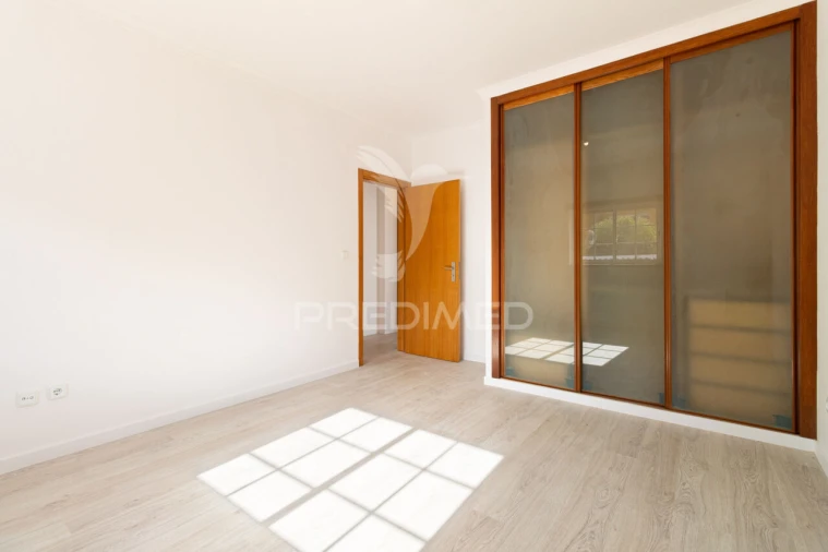 Moradia T4 para Venda em Palmela Foto 23