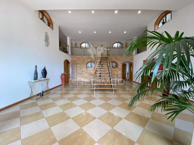 Moradia T4 para Venda em Requeixo, Nossa Senhora de Fátima e Nariz Foto 2