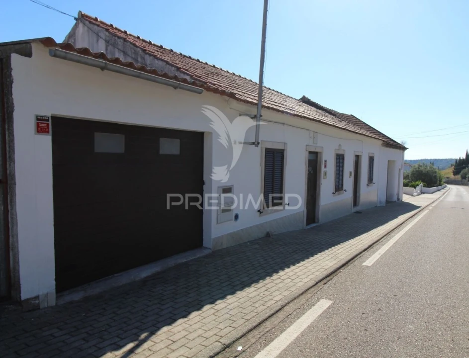 Moradia T3 para Venda em Pernes Foto 2