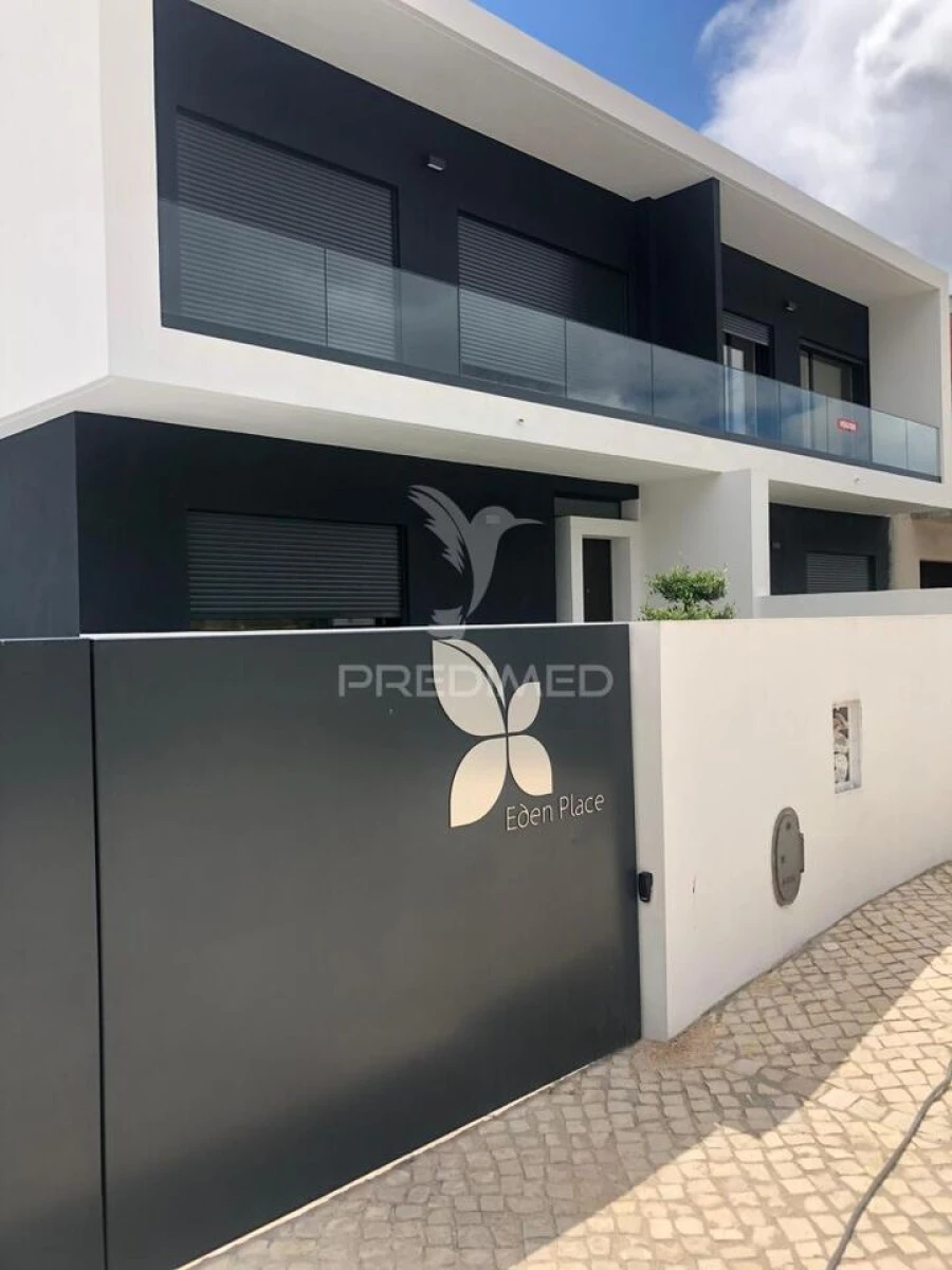 Moradia T4 para Venda em Nossa Sra de Fatima Foto 1