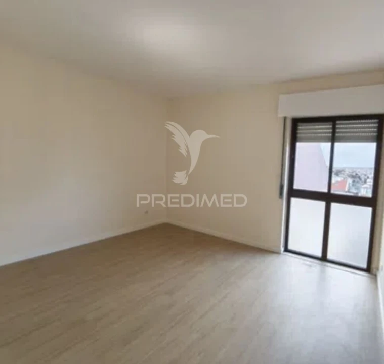 Apartamento T2 para Venda em Algueirão-Mem Martins Foto 28