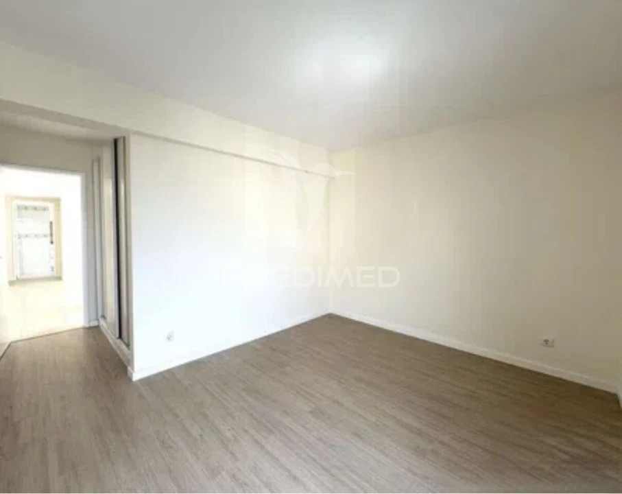 Apartamento T2 para Venda em Algueirão-Mem Martins Foto 29