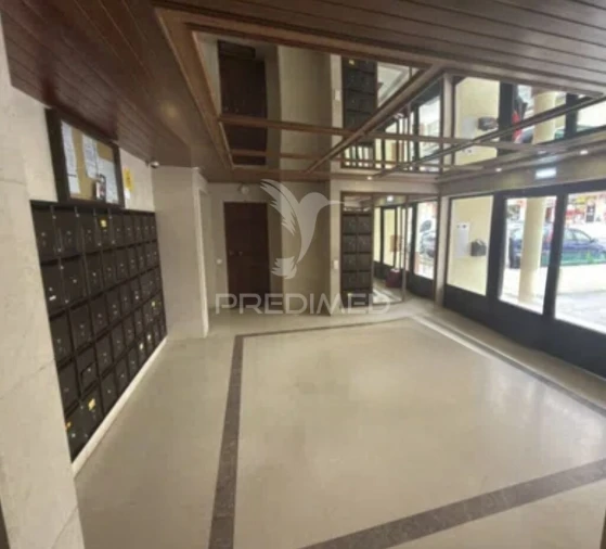 Apartamento T2 para Venda em Algueirão-Mem Martins Foto 3