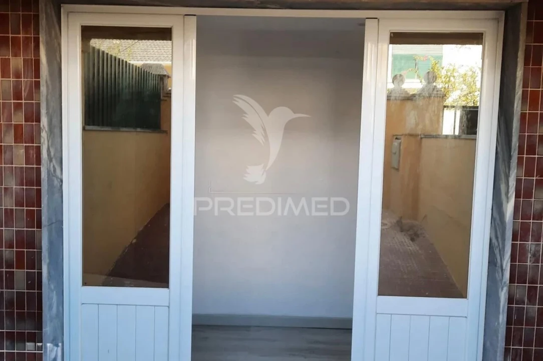 Apartamento T1 para Venda em Corroios Foto 27