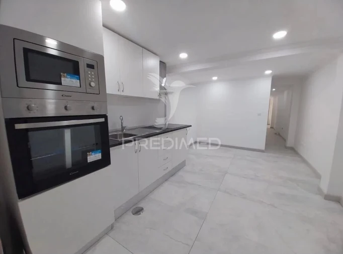 Apartamento T1 para Venda em Corroios Foto 1