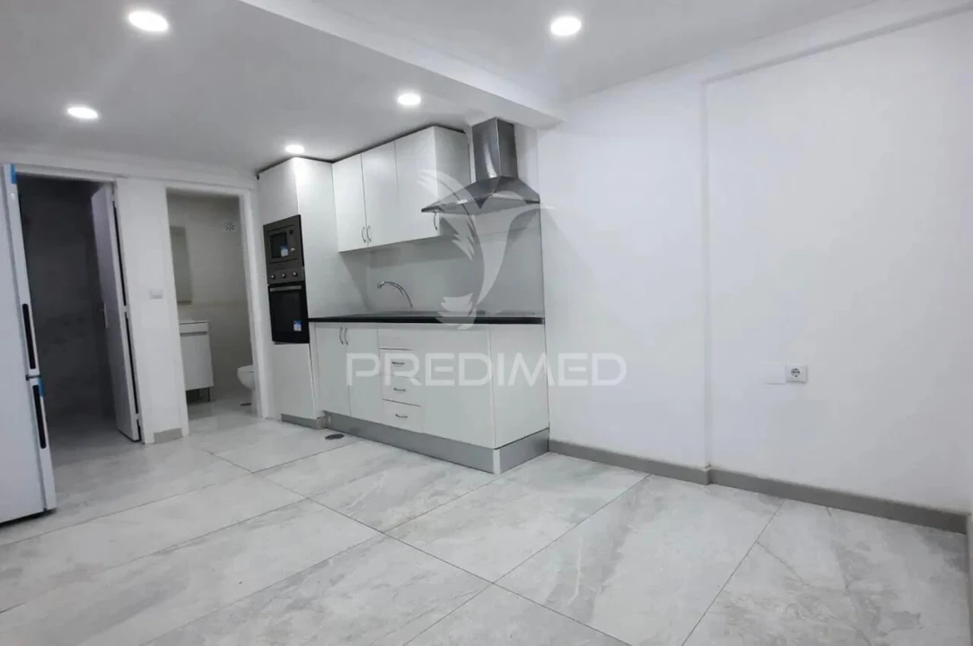 Apartamento T1 para Venda em Corroios Foto 3