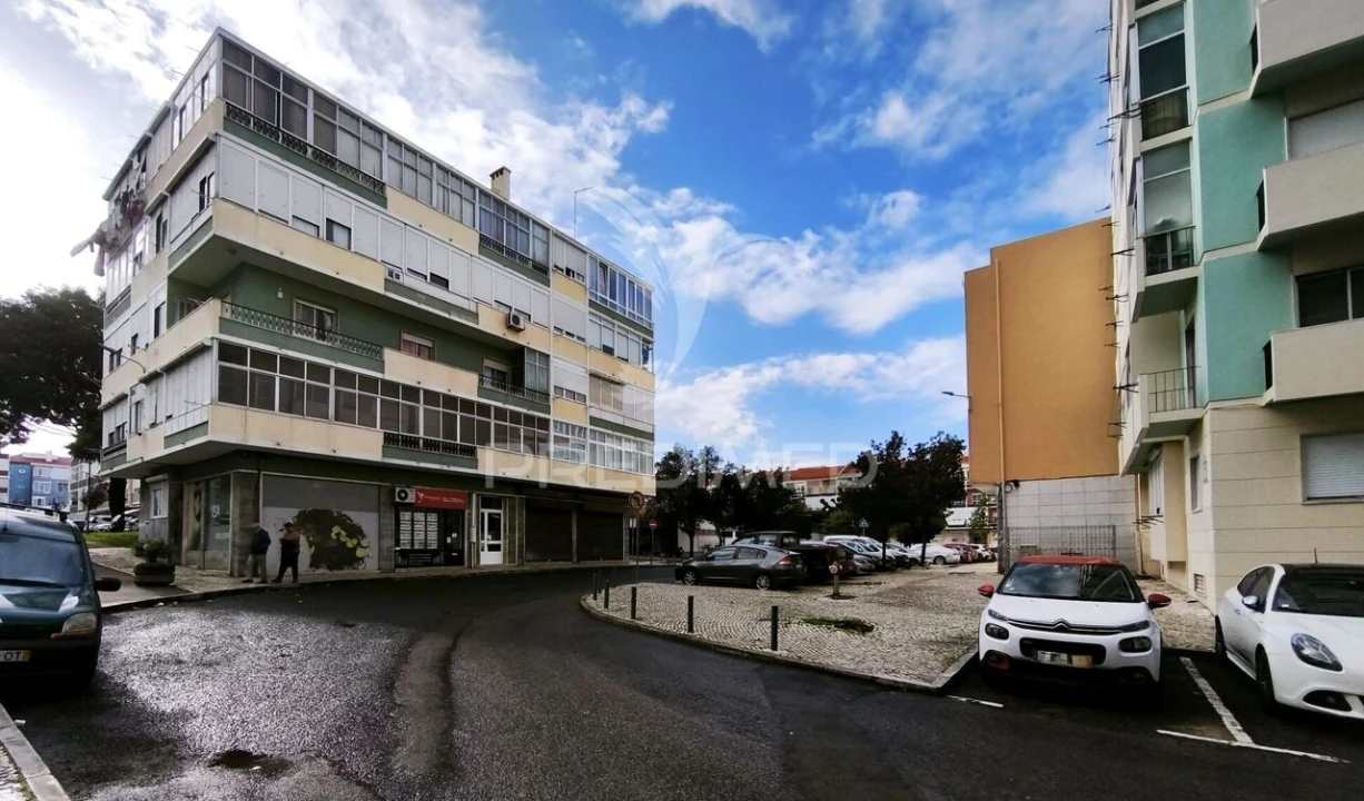 Apartamento T2 para Venda em Águas Livres Foto 33