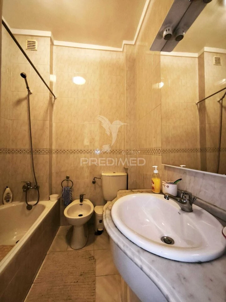 Apartamento T2 para Venda em Águas Livres Foto 16