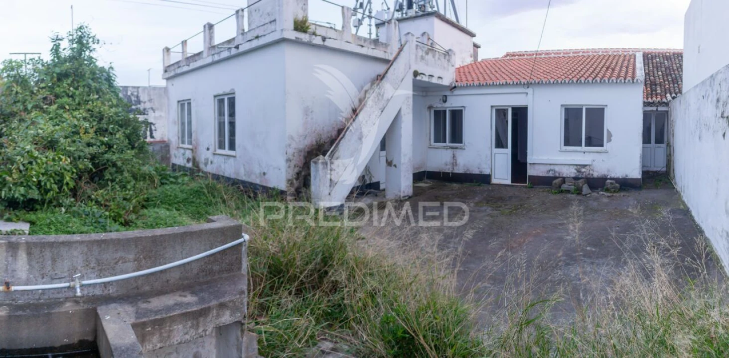 Moradia T4 para Venda em Praia da Vitoria (Santa Cruz) Foto 25