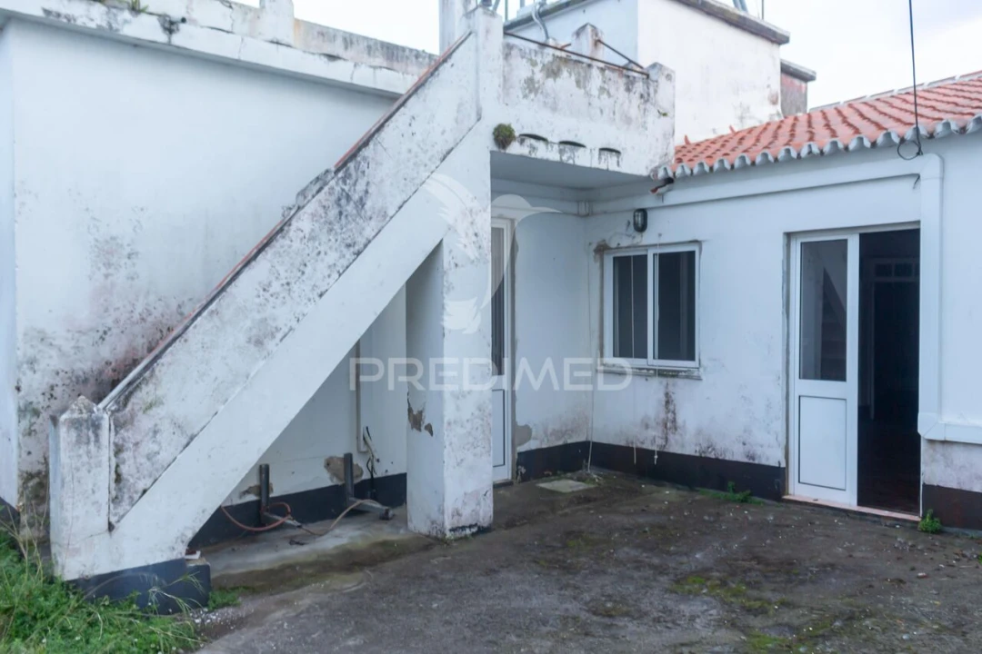 Moradia T4 para Venda em Praia da Vitoria (Santa Cruz) Foto 22