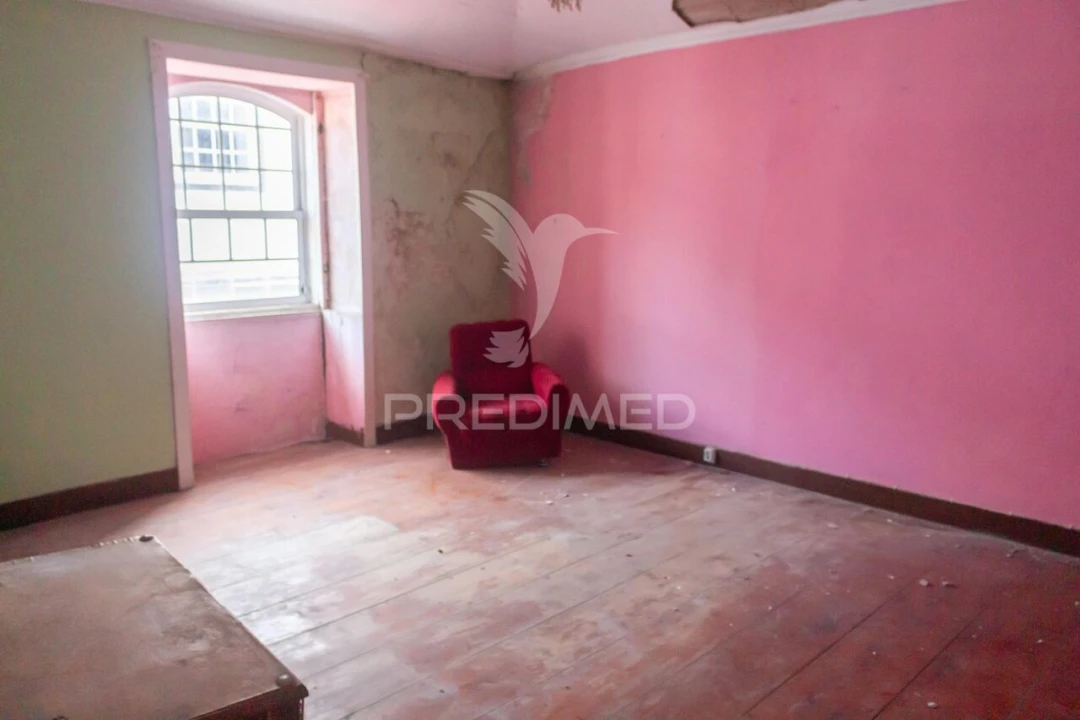 Moradia T4 para Venda em Praia da Vitoria (Santa Cruz) Foto 9