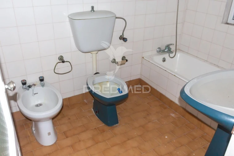 Moradia T4 para Venda em Praia da Vitoria (Santa Cruz) Foto 28