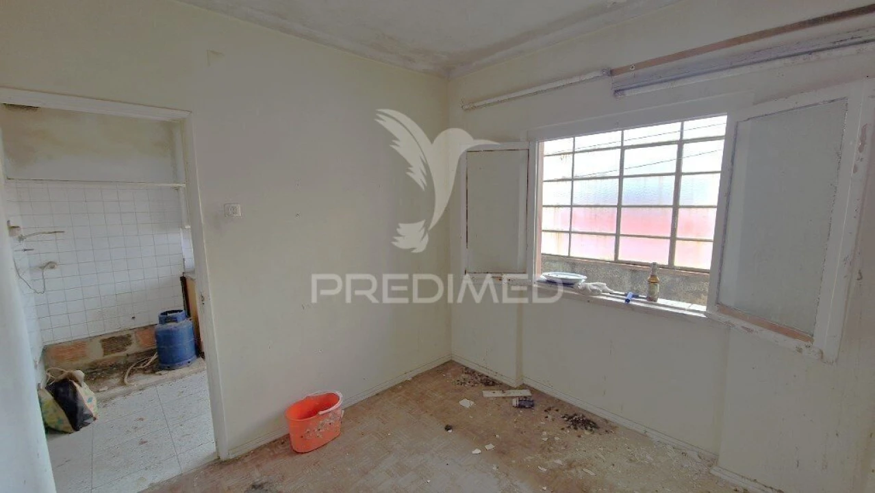 Apartamento T2 para Venda em Vila Franca de Xira Foto 14