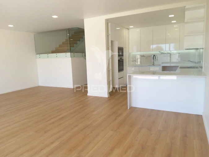 Moradia T4 para Venda em Nossa Sra de Fatima Foto 16