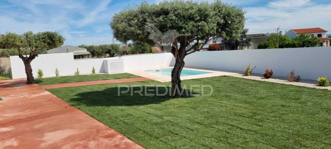 Moradia T4 para Venda em Nossa Sra de Fatima Foto 10