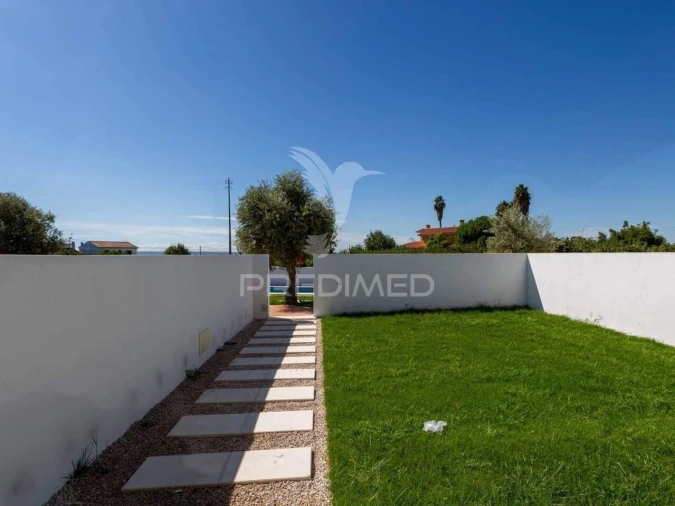 Moradia T4 para Venda em Nossa Sra de Fatima Foto 8