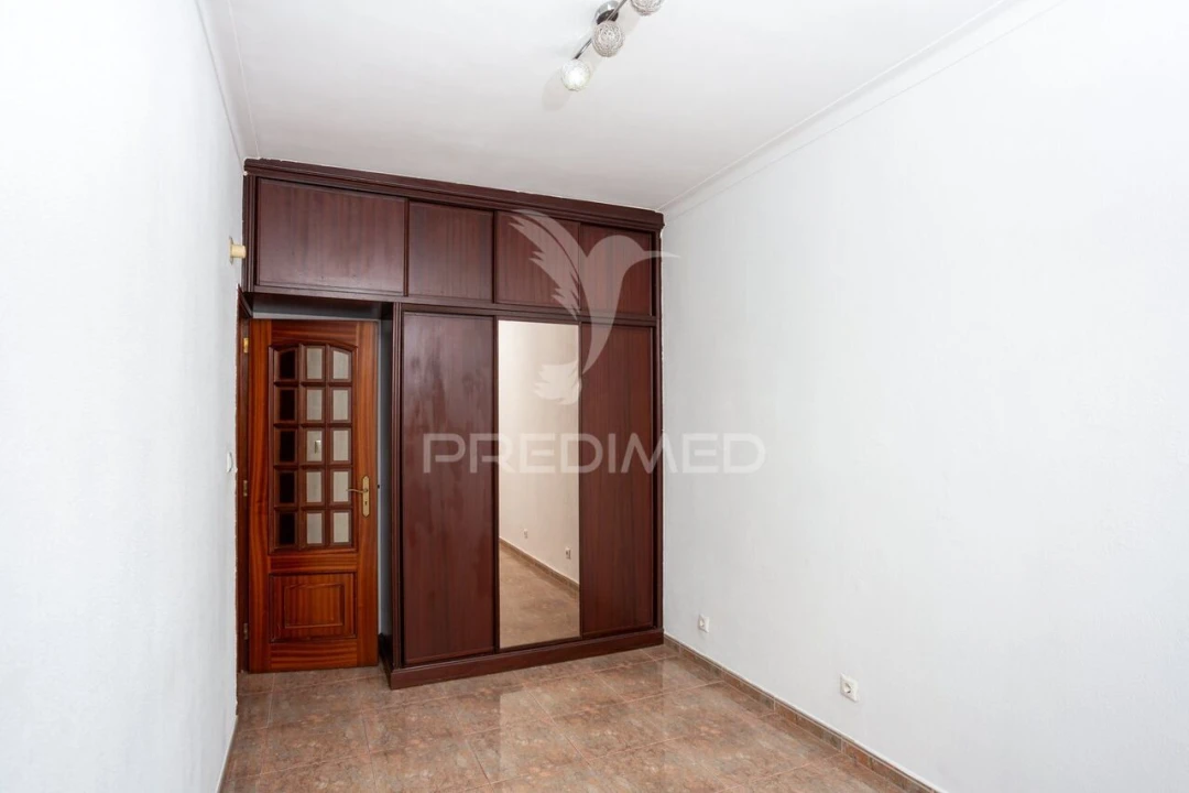 Apartamento T2 para Venda em Amora Foto 12