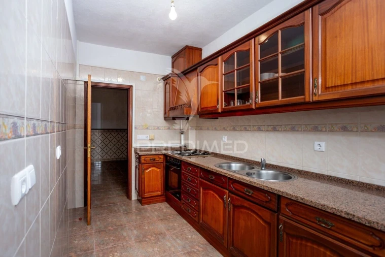 Apartamento T2 para Venda em Amora Foto 2