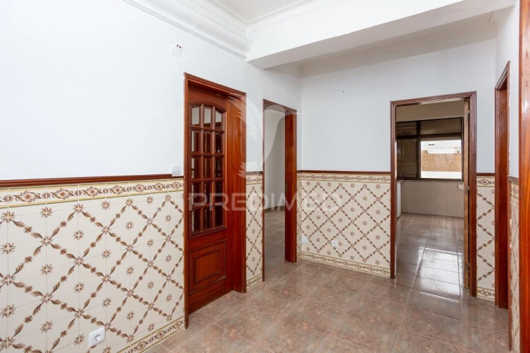 Apartamento T2 para Venda em Amora Foto 4