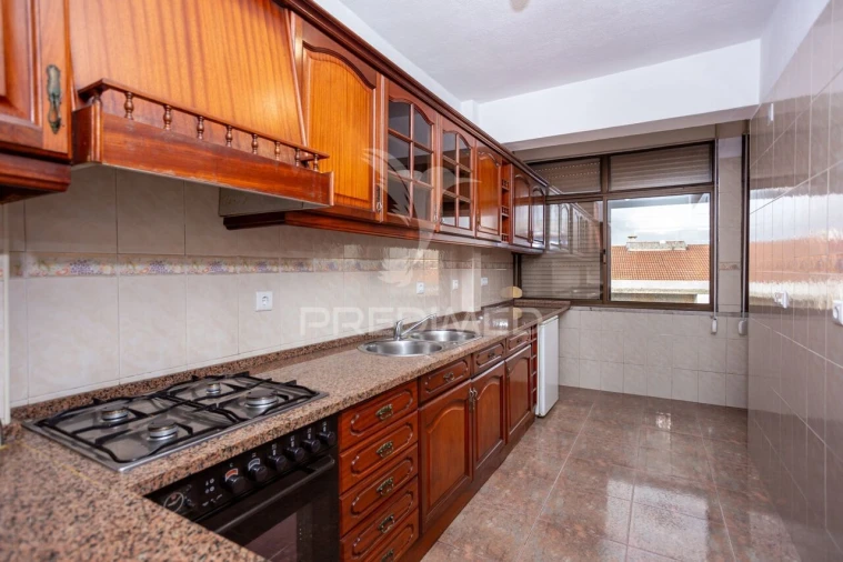 Apartamento T2 para Venda em Amora Foto 1