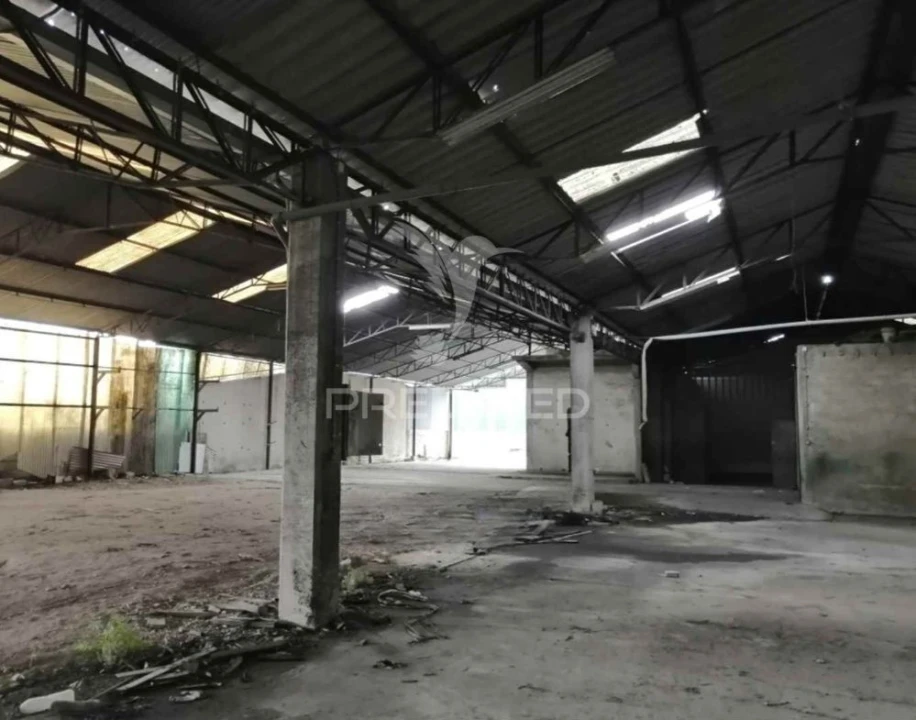 Armazém para Venda em Vilarinho do Bairro Foto 9