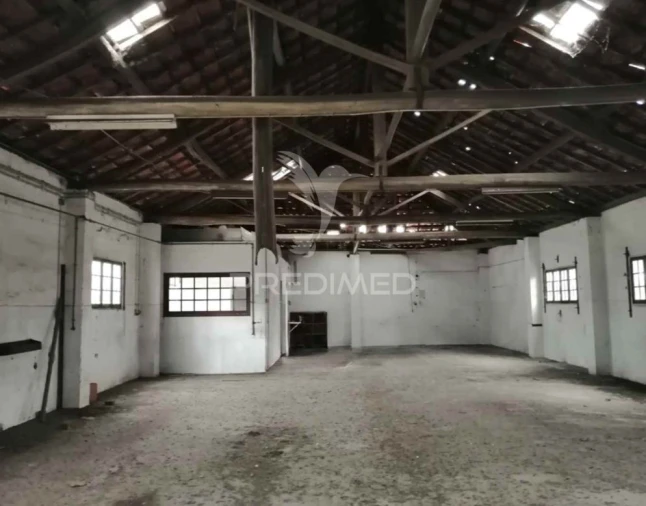 Armazém para Venda em Vilarinho do Bairro Foto 3