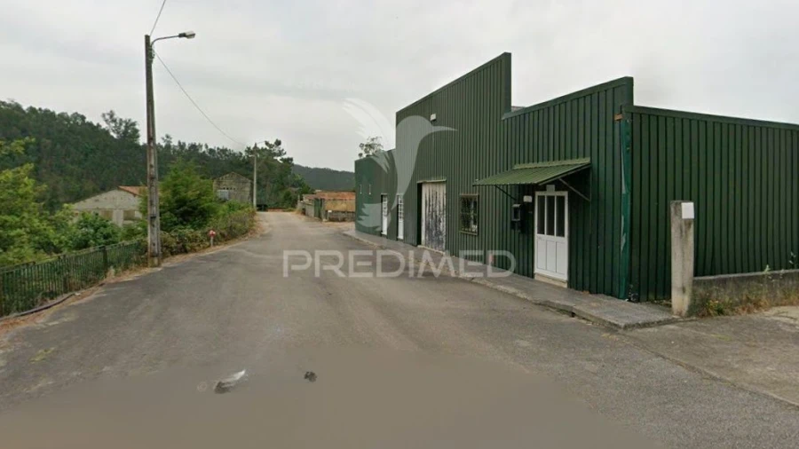 Armazém para Venda em Valongo do Vouga