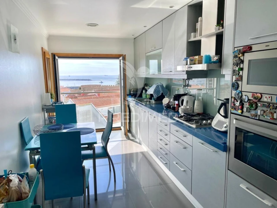 Apartamento T3 para Venda em Sines Foto 9